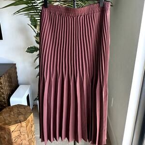 Max Studio Pleated Midi Skirt L Wine Red Boho Chic Workwear Elegant Trendy